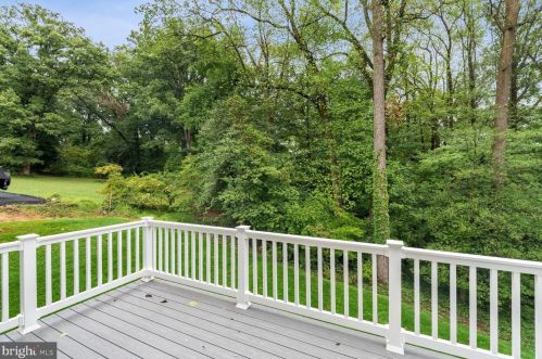 10601 Greenacres Dr, Silver Spring MD 20903-1214 exterior