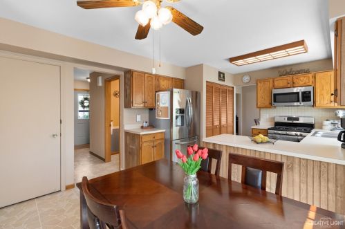 1080 Birchbark Trl, Carol Stream IL  60188-9186 exterior