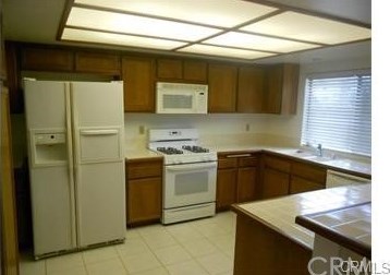 2178 Glenview Ter, Riverside, CA 92506-3475