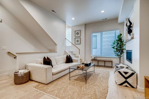 1724 Irving St, Denver, CO 80204-1652