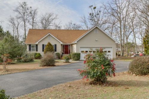 15 Stoney Dr, Hardyville, VA 23070-2152