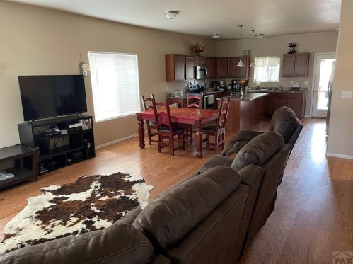 5713 Mark Twain Ln, Pueblo, CO 81008-9707