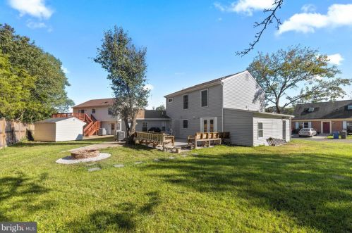 7319 Beverly Park, Springfield VA  22150-3162 exterior