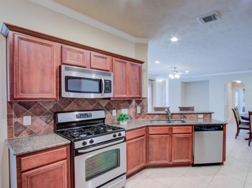 14 Kentwick Pl, Conroe TX  77384-5108 exterior