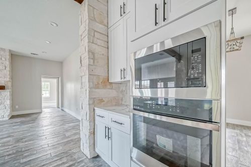 206 Cattle Drive Trl, Angleton TX 77515-9085 exterior