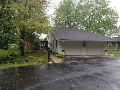 172 New Thompson Lake Rd, Carbondale, IL 62901-5345