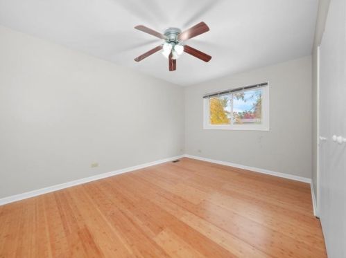 354 Ruth Cir, Lemont IL  60440-1873 exterior