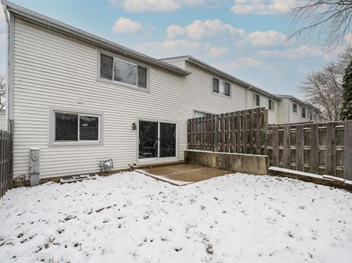 201 Monroe Rd, Lemont IL  60440-2022 exterior