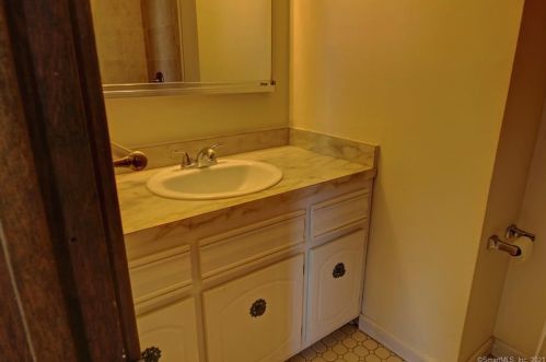 71 Aiken St, Norwalk CT  06851-2116 exterior