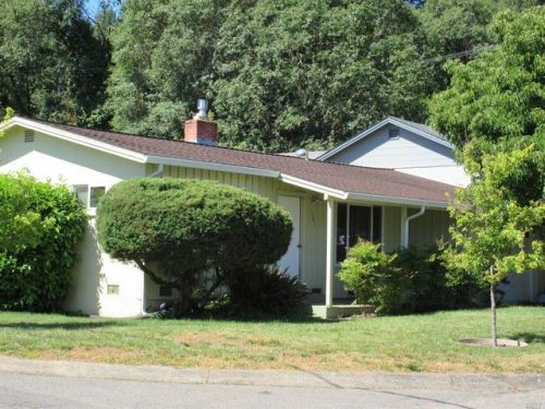 681 Hawthorne Ln, Willits, CA 95490-3353