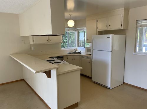 924 Kennedy Dr, Capitola, CA 95010-2317