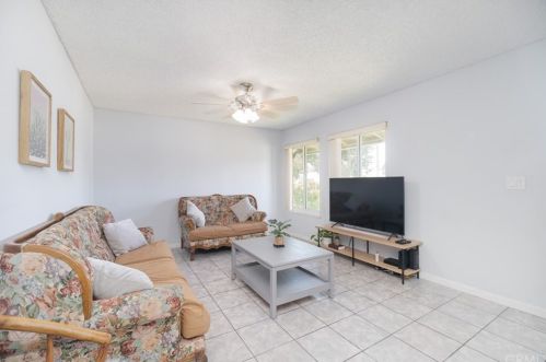 3048 Amsterdam Dr, Riverside CA  92504-4212 exterior