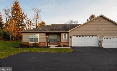 184 Meadowview Dr, Harrisburg, PA 17111-5078