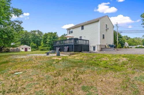 17 Smith Corner Rd, Plaistow, NH 03865-2331