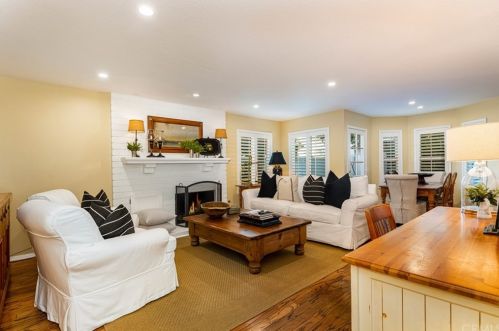 16 Chenile, Irvine CA  92614-7528 exterior