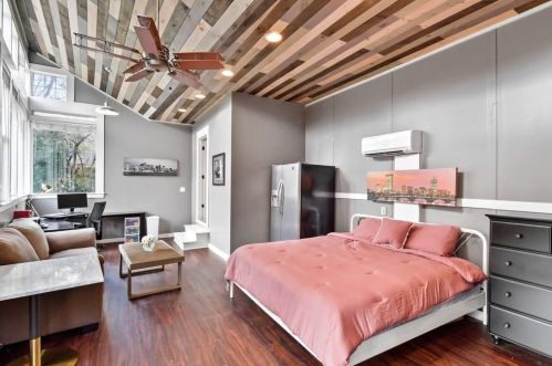 356 Ferguson St, Atlanta GA  30307-2085 exterior