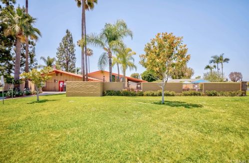 1919 Coronet Ave, Anaheim CA  92801-1744 exterior