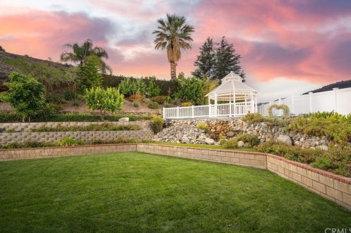 1155 Flamingo St, Glendora, CA 91741-2383
