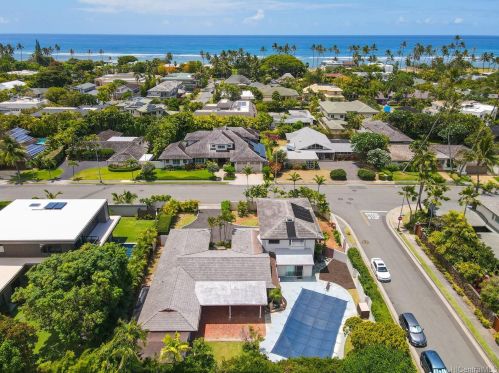 4476 Kolohala St, Honolulu, HI 96816-4952