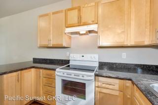 8015 Pacific Ave, Tacoma WA  98408-5830 exterior