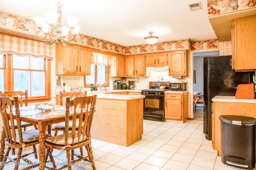 14 Cornell Ct, Tinton Falls NJ 07724-9720 exterior