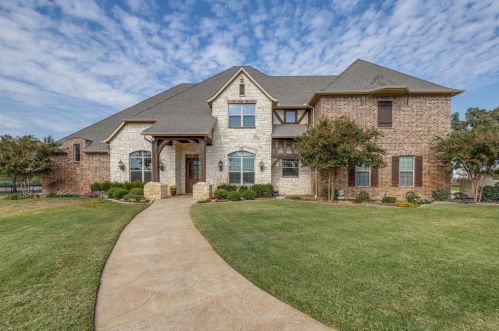 635 Manor Dr, Argyle, TX 76226-5919