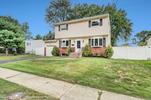 22 Stanford Dr, Hazlet NJ  07730-2314 exterior