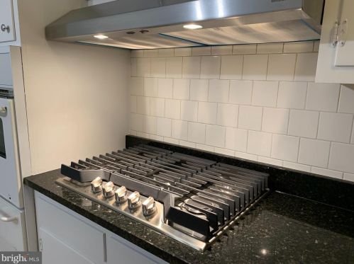 6401 Whippany Way, Springfield VA  22015-3428 exterior