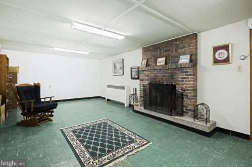 121 Blooming Grv Rd, Hanover PA 17331-8534 exterior