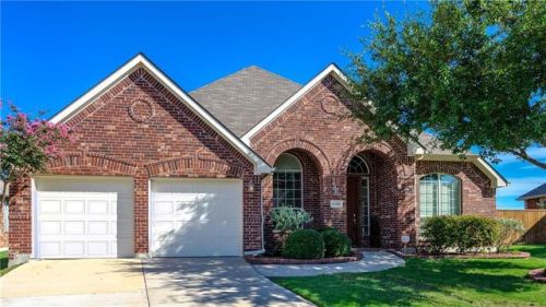 6318 Meadowcrest Ln, Garland TX  75048-5512 exterior
