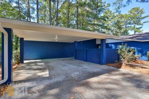 3007 Dogwood Dr, Atlanta GA  30344-3905 exterior