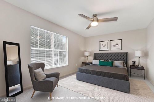 1911 Inglebrook Dr, Woodbridge VA  22192-2435 exterior