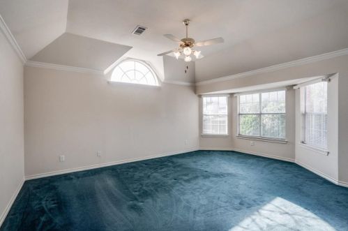 1113 Hunters Crk Dr, Carrollton TX 75007-1112 exterior