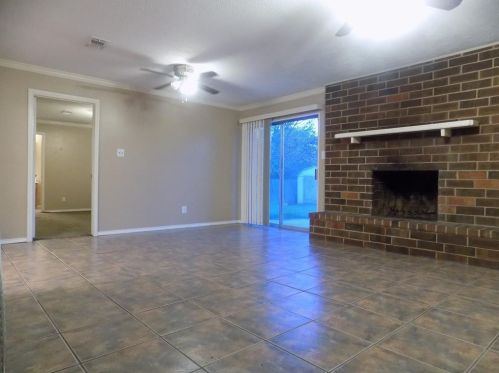 727 Stonecrest Rd, Argyle TX  76226-5820 exterior