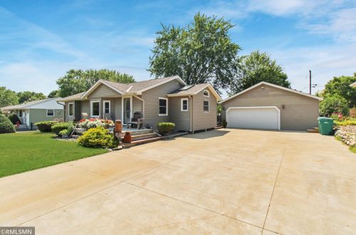 600 Greene Ave, Saint Paul MN  55128-6622 exterior
