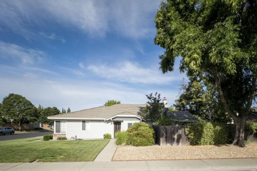 433 Bradley Dr, Vacaville, CA 95687-4631