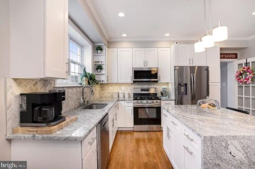 453 Leverington Ave, Philadelphia PA  19128-3315 exterior