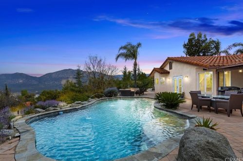 19302 Siesta Ln, Valley Center, CA 92082-6838