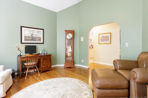 89 Falcon Ridge Rd, Torrington CT  06790-4389 exterior