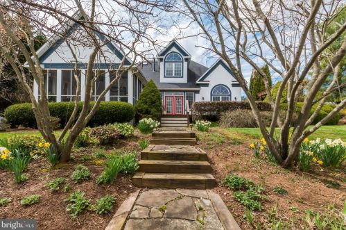 168 Meadow Ridge Dr, Shepherdstown WV  25443-4037 exterior