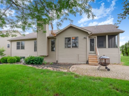 1180 Oxford Cir, Sycamore, IL 60178-1241