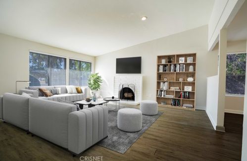 781 Canyon View Dr, La Verne, CA 91750-3224