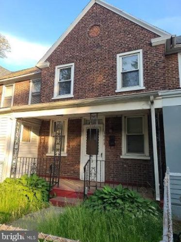 1068 Ironside Rd, Camden NJ  08104-2845 exterior