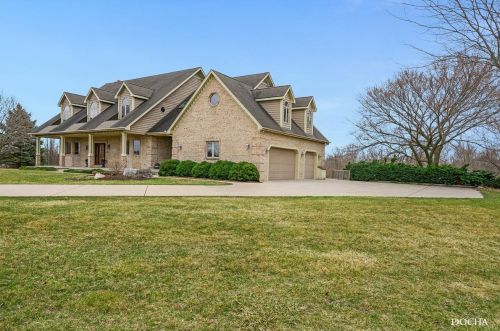 32 Chippewa Ct, Oswego, IL 60543-9166