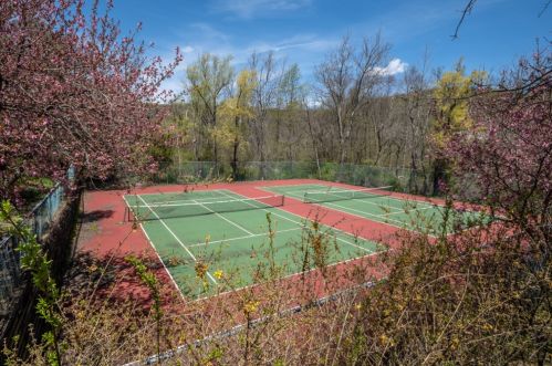 71 Overlook Dr, Hackettstown NJ  07840-4610 exterior