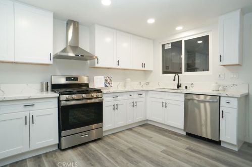 1513 Raymar St, Santa Ana CA  92703-4616 exterior