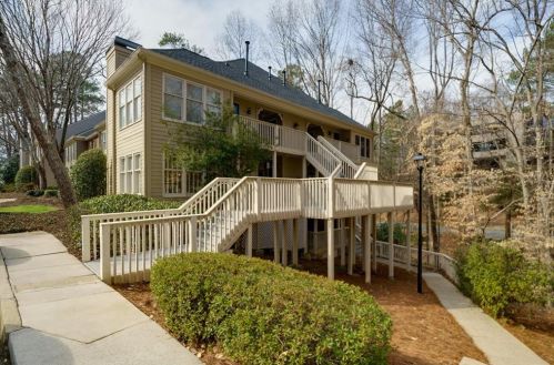 101 Bainbridge Dr, Atlanta GA  30327-4269 exterior