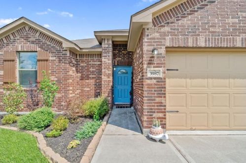 3987 Waukegan Rd, Conroe TX  77306-5870 exterior