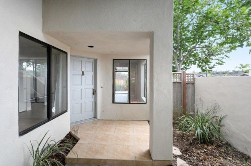 6328 Caminito Del Cervato, San Diego, CA 92111-6852