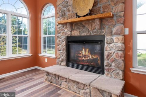 584 Windsong Dr, Aberdeen MD  21001-1835 exterior